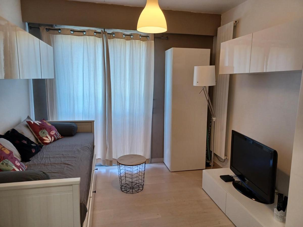 Studio A Nice Avec Piscine Εξωτερικό φωτογραφία